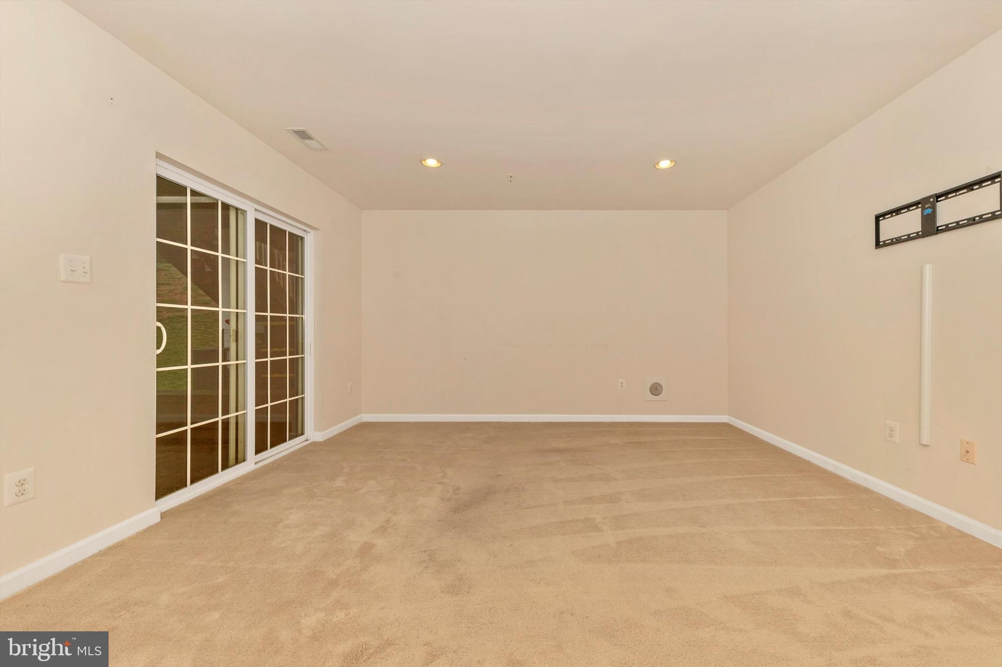 SPRING RIDGE - Residential