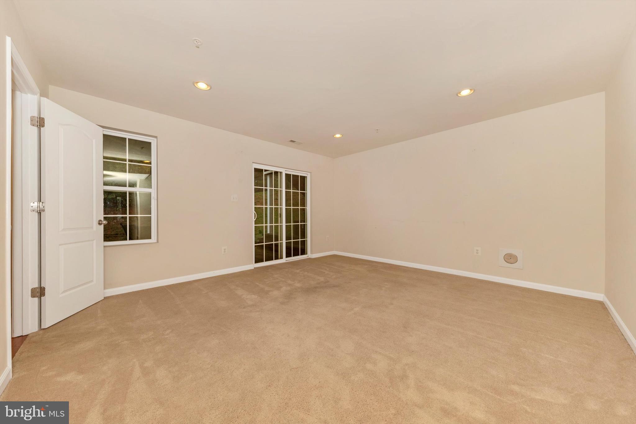 SPRING RIDGE - Residential