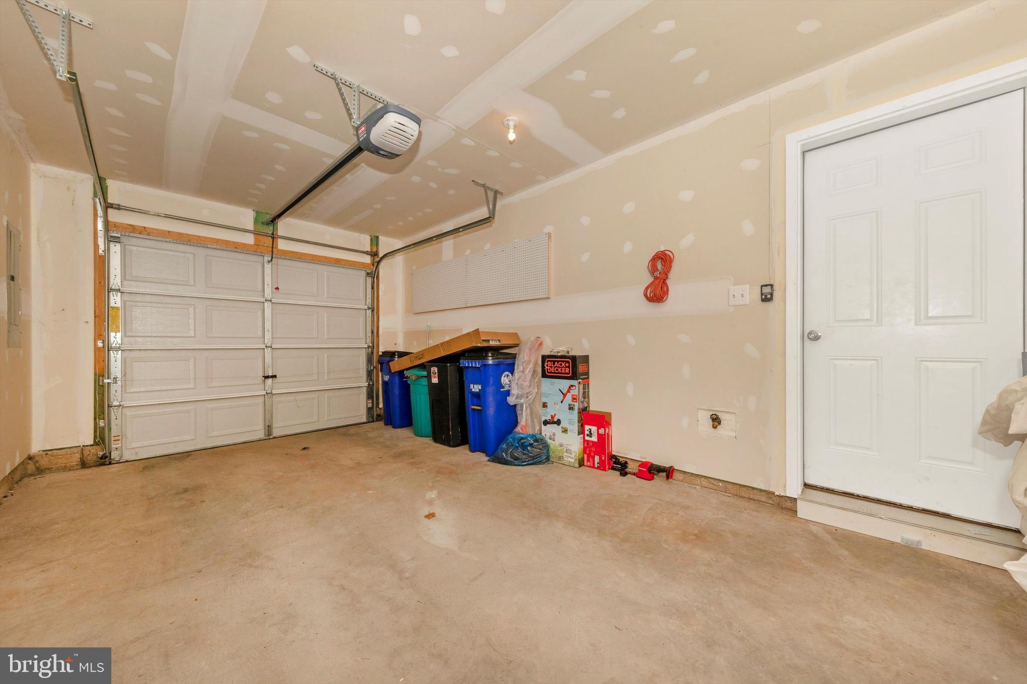 SPRING RIDGE - Residential