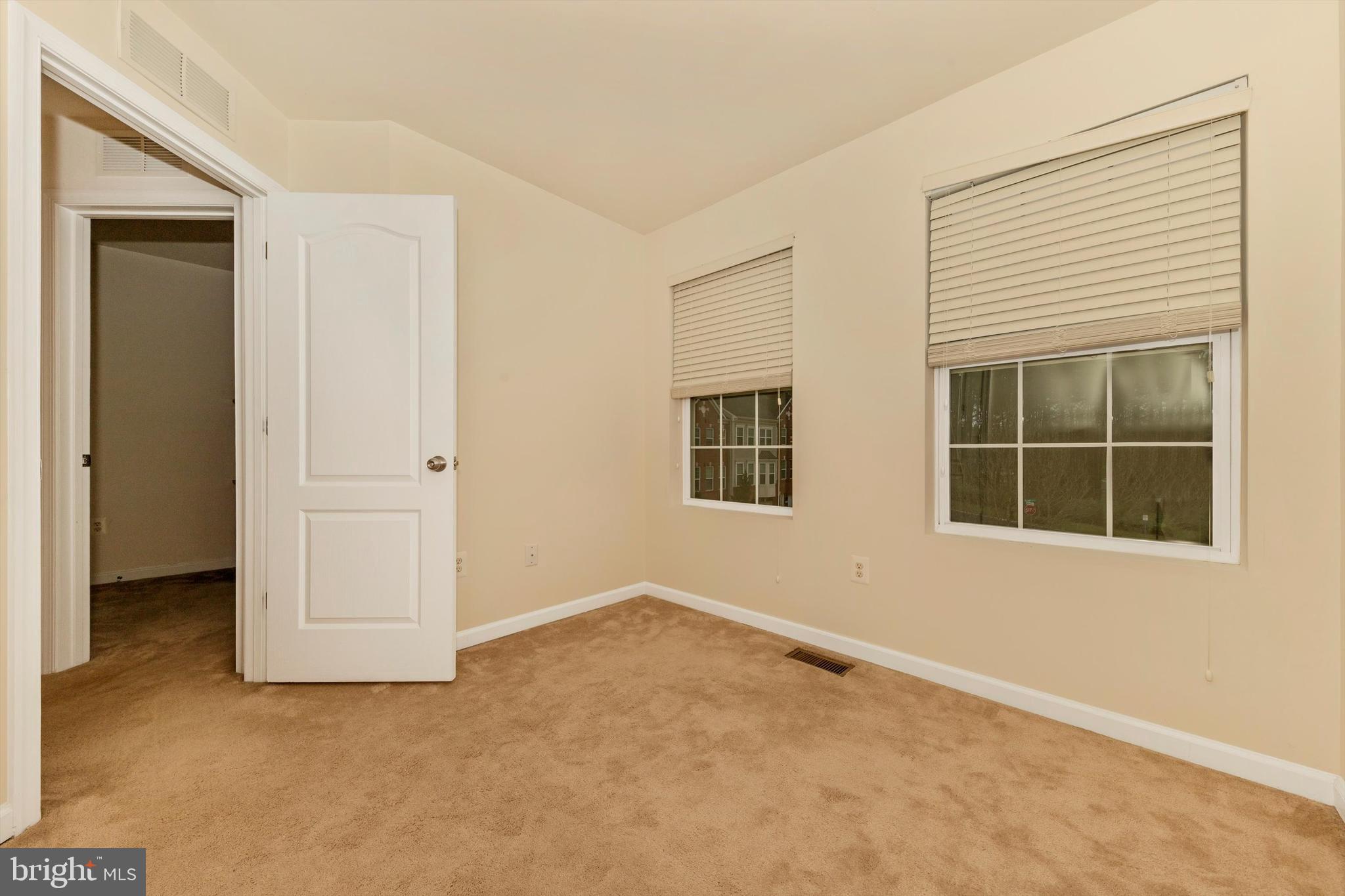 SPRING RIDGE - Residential