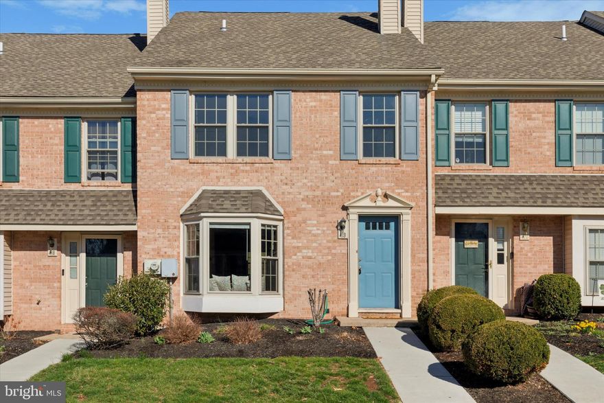 Welcome to 419 Oaktree Ct — a spacious, low-maintenance townhouse in the desirable Lower-Pottsgrove Township. This 2-bedroom home also includes a versatile bonus room/loft, offering flexible space to suit your needs.
Step inside to a bright and open floor plan with brand new flooring throughout the main level. The eat-in kitchen features a gas stove, ample counter space, and plenty of room to entertain family and friends. A convenient powder room completes the first floor.
Upstairs offers two spacious bedrooms, a full bath, a convenient laundry closet, and a flexible hallway area—perfect for a cozy seating nook or home office. The generously sized main bedroom boasts three closets and a private bathroom vanity. The top floor bonus room is perfect for a home office or playroom.
All of this plus the landlord covers the HOA fees, and the location couldn’t be more convenient—just minutes from major highways, shopping, and schools! Don’t miss your chance to make this your new home — schedule your showing today!