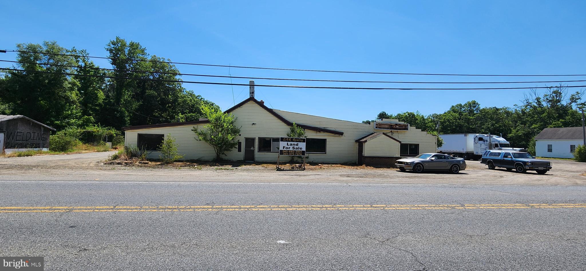 3360 LIVINGSTON ROAD