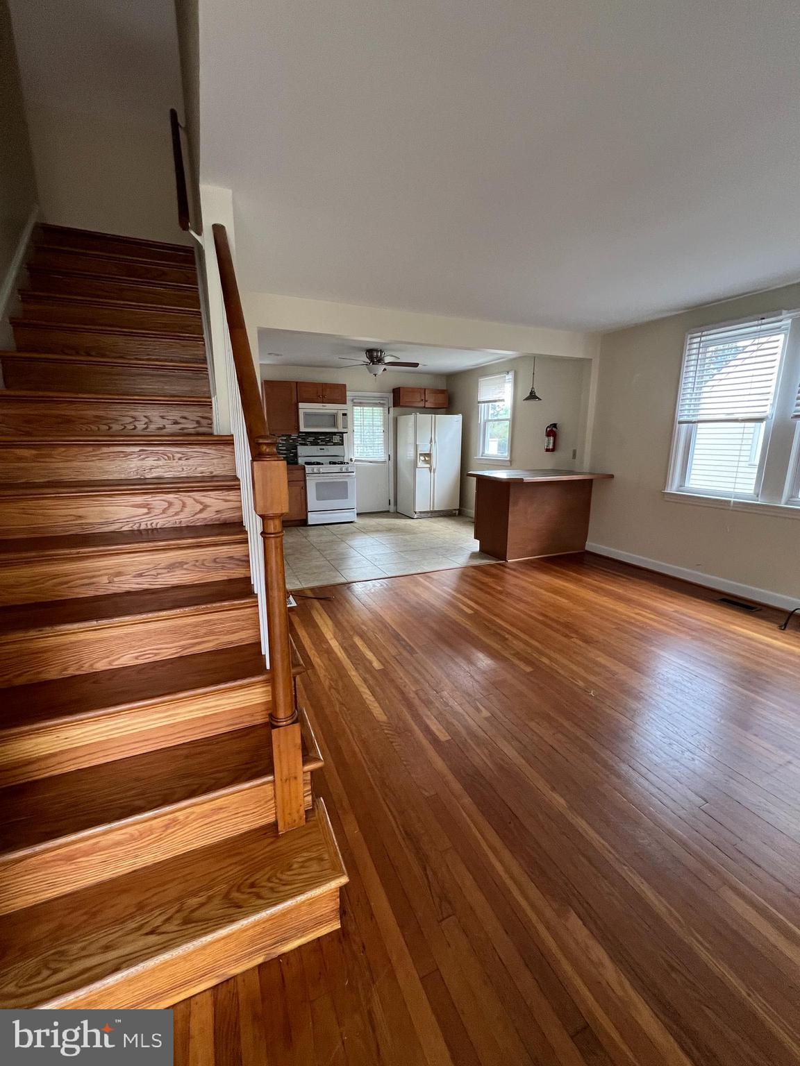 136 W PARK AVENUE
