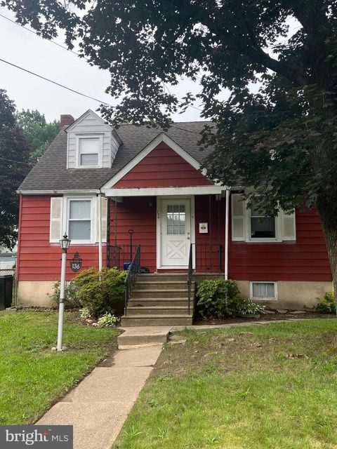 136 W PARK AVENUE MAPLE SHADE NJ 08052