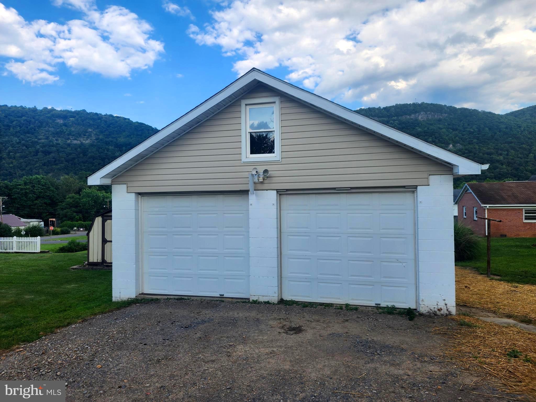 BOWLING GREEN - Residential