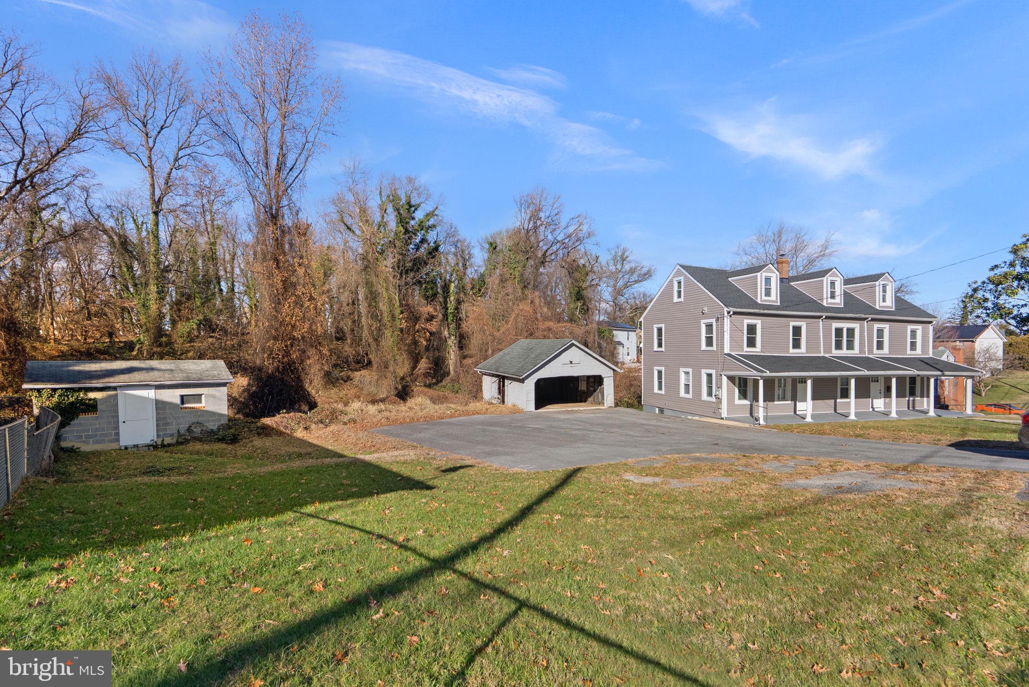 CAPITOL HEIGHTS - Residential