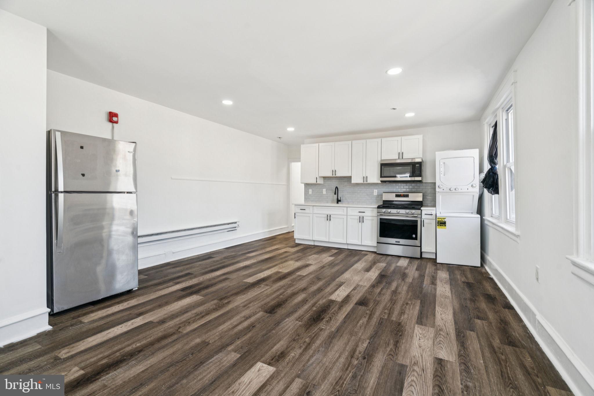 OXFORD CIRCLE - Residential Lease