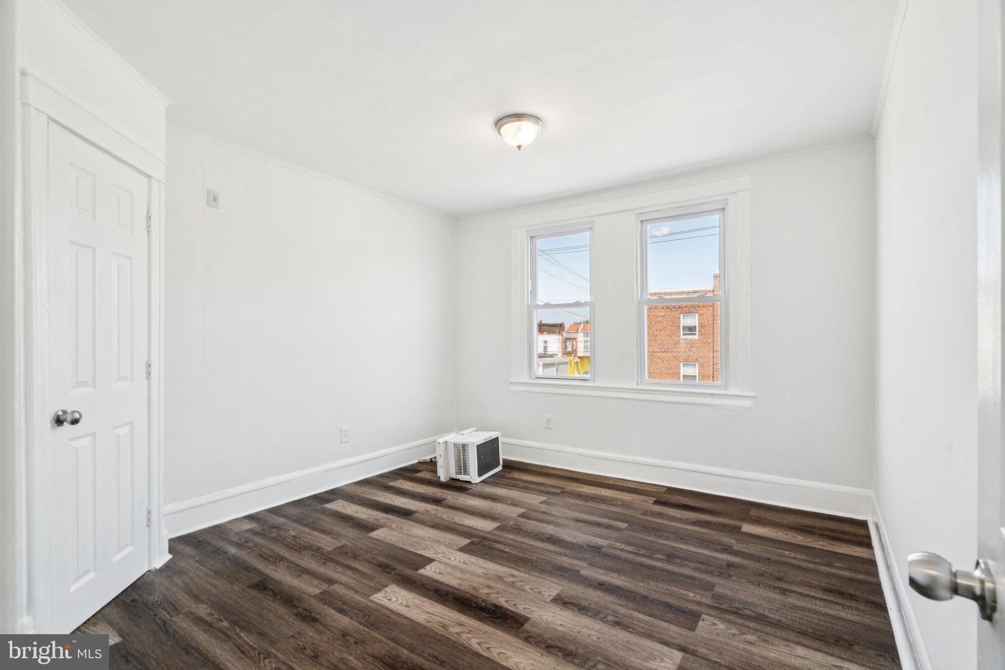 OXFORD CIRCLE - Residential Lease