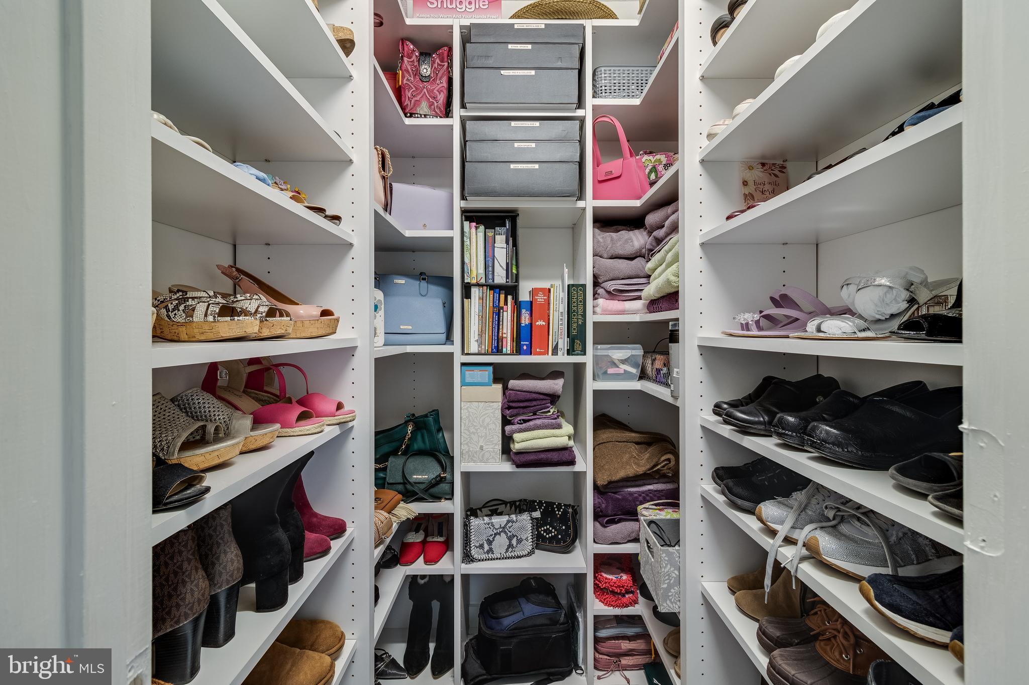 BRIDGELEIGH FARMS - Residential