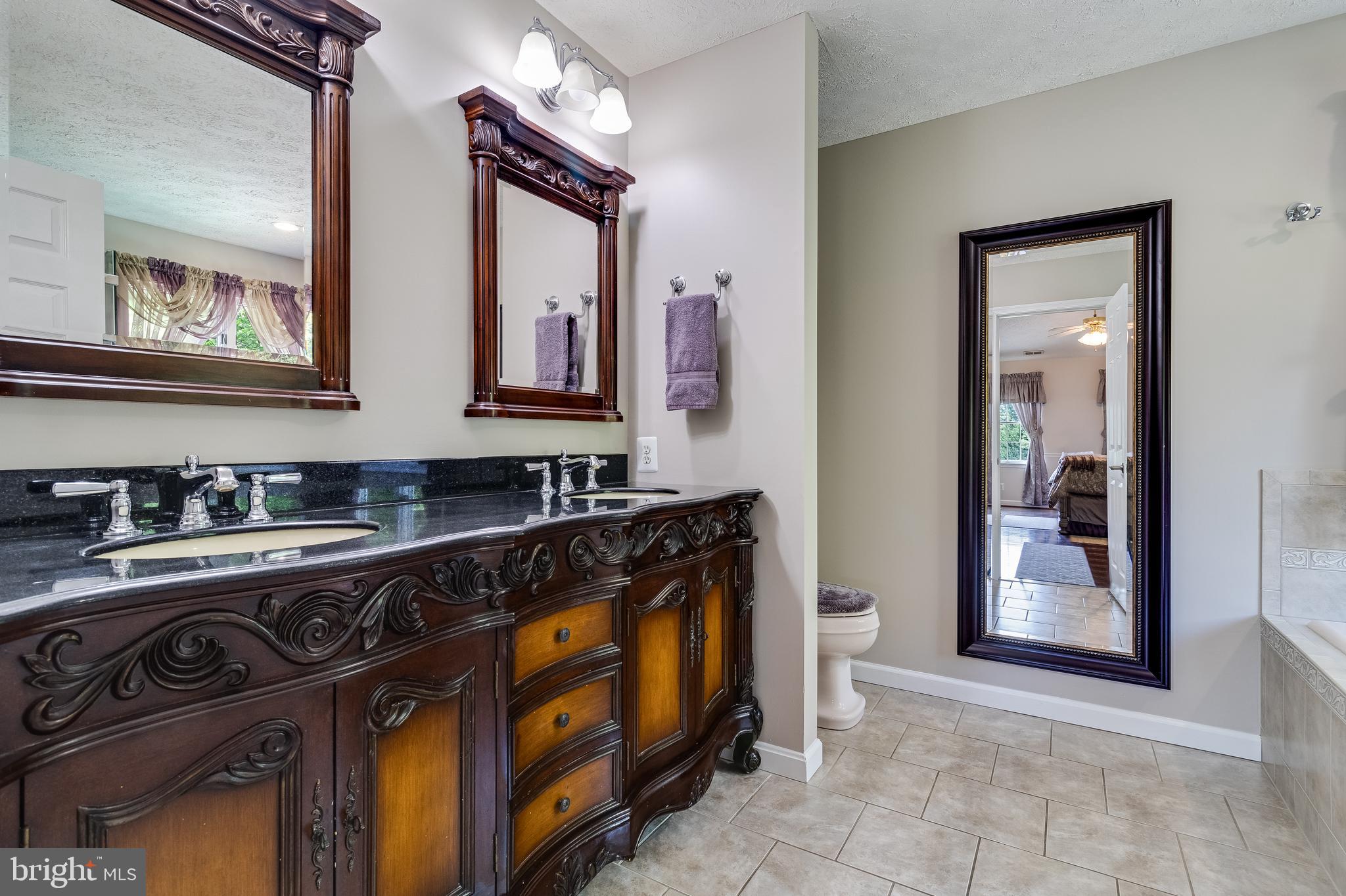 BRIDGELEIGH FARMS - Residential