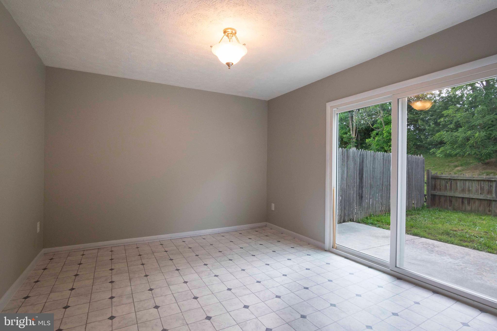 MOWERY TOWNHOUSES - Residential