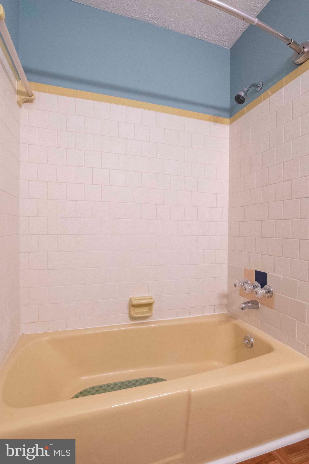 MOWERY TOWNHOUSES - Residential