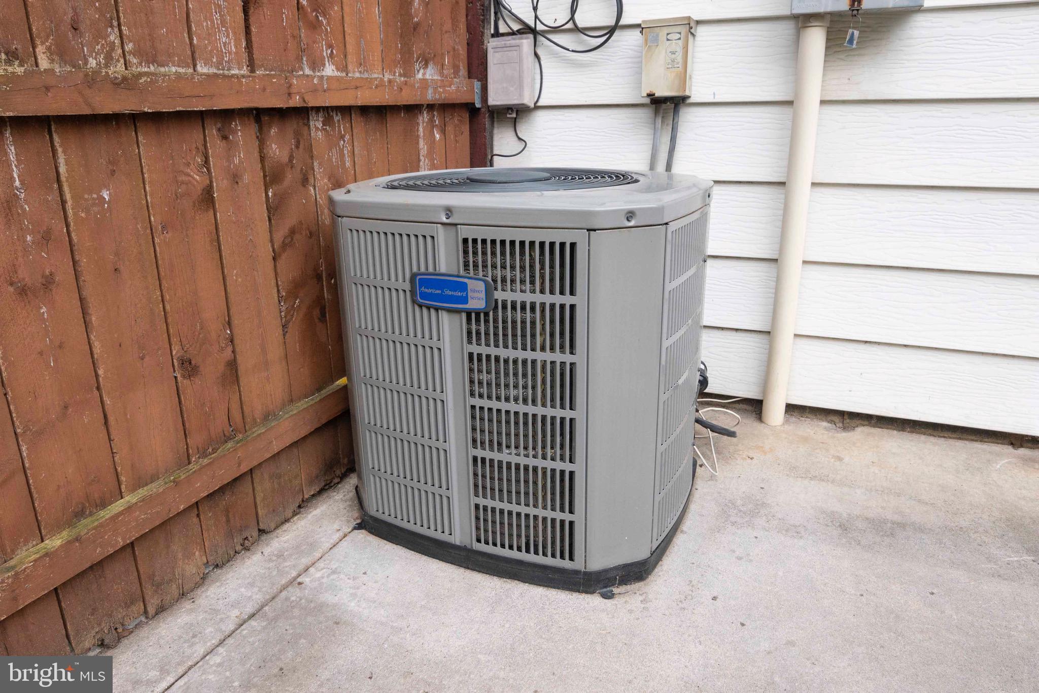 MOWERY TOWNHOUSES - Residential