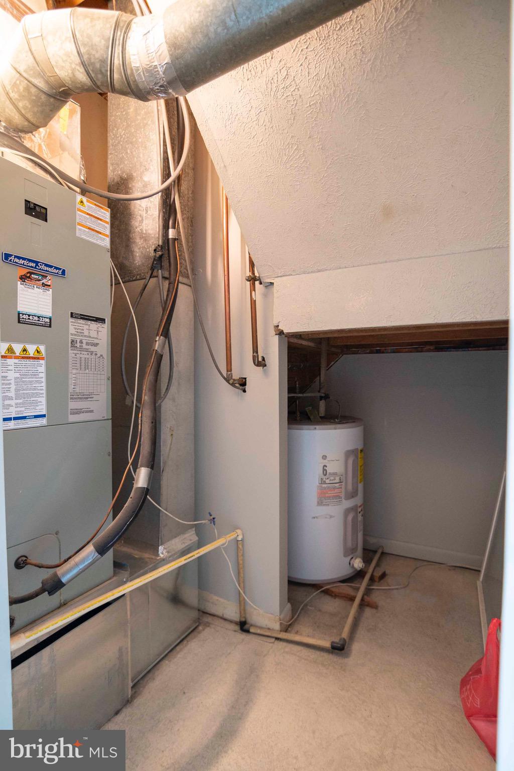 MOWERY TOWNHOUSES - Residential