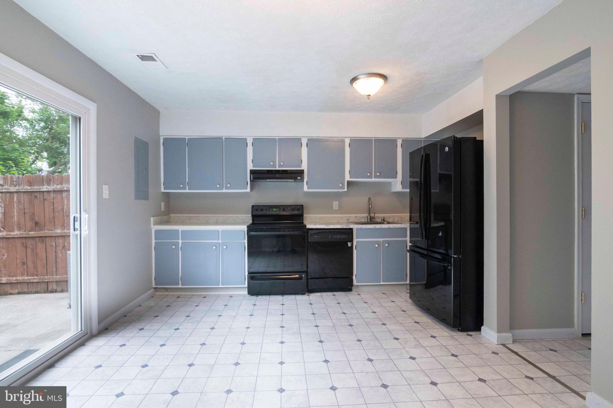 MOWERY TOWNHOUSES - Residential