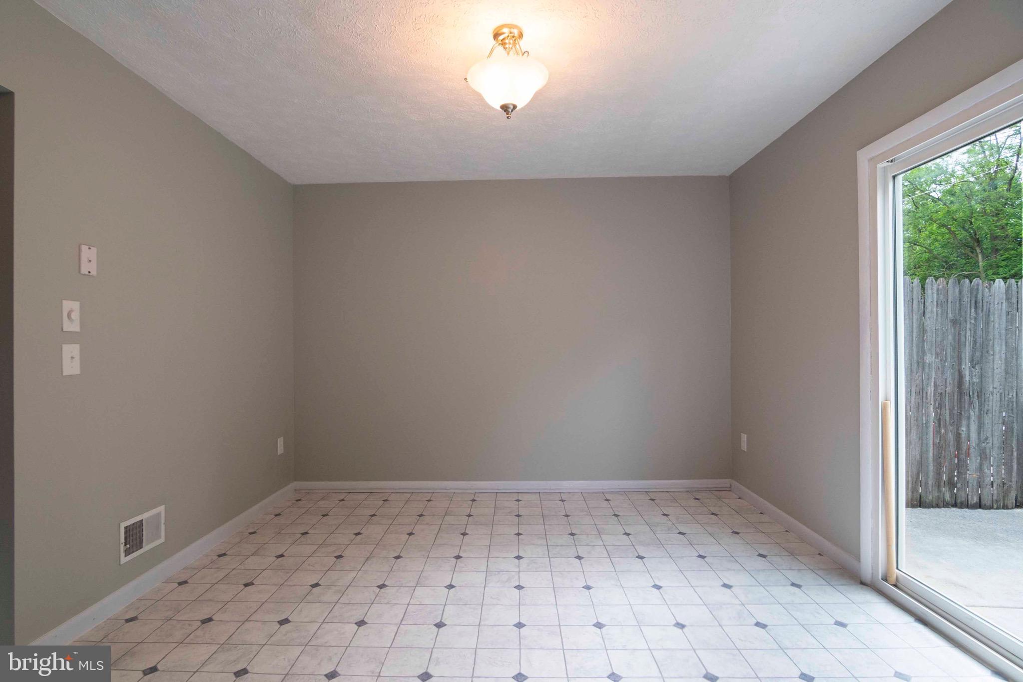 MOWERY TOWNHOUSES - Residential