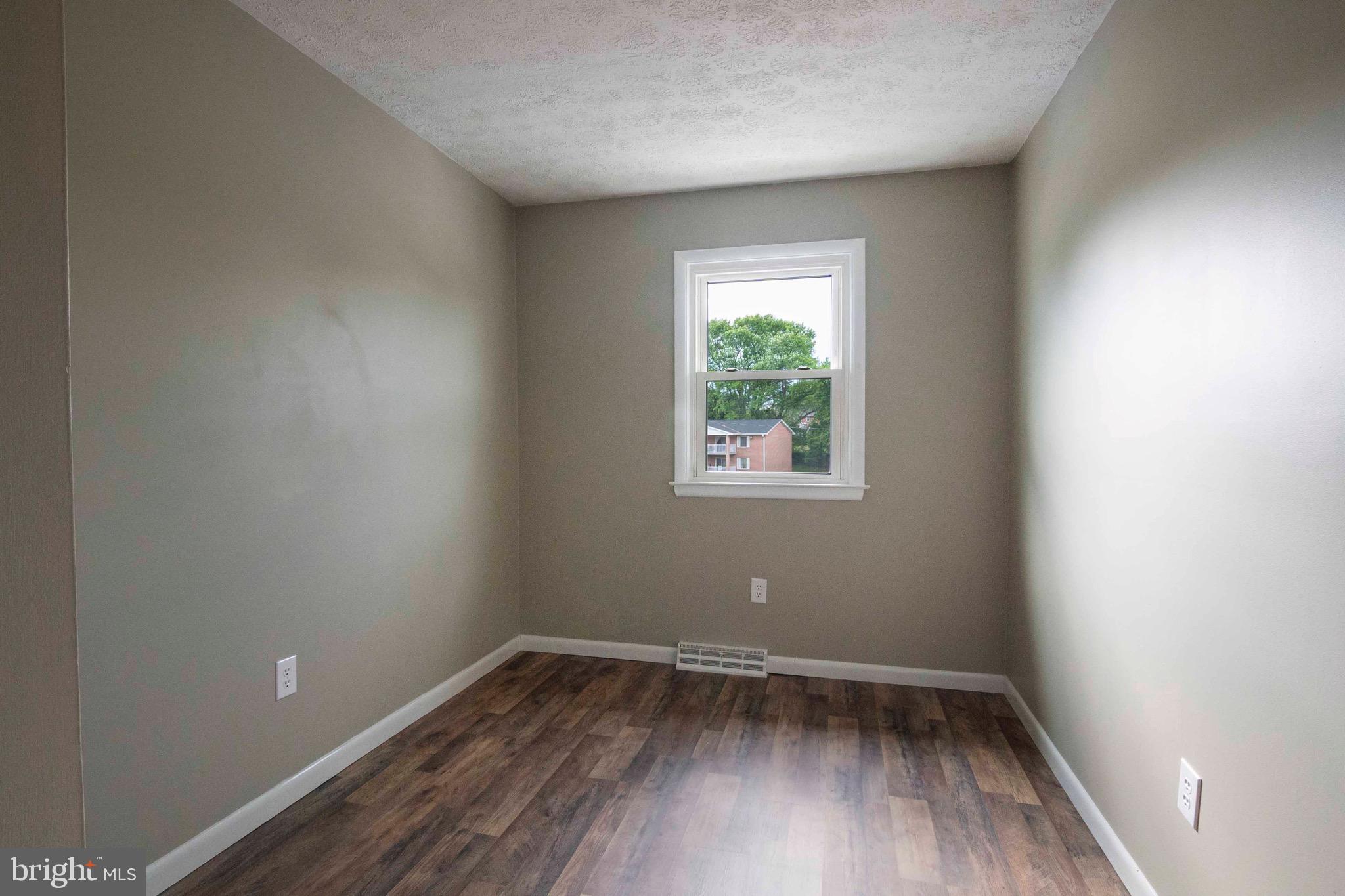 MOWERY TOWNHOUSES - Residential