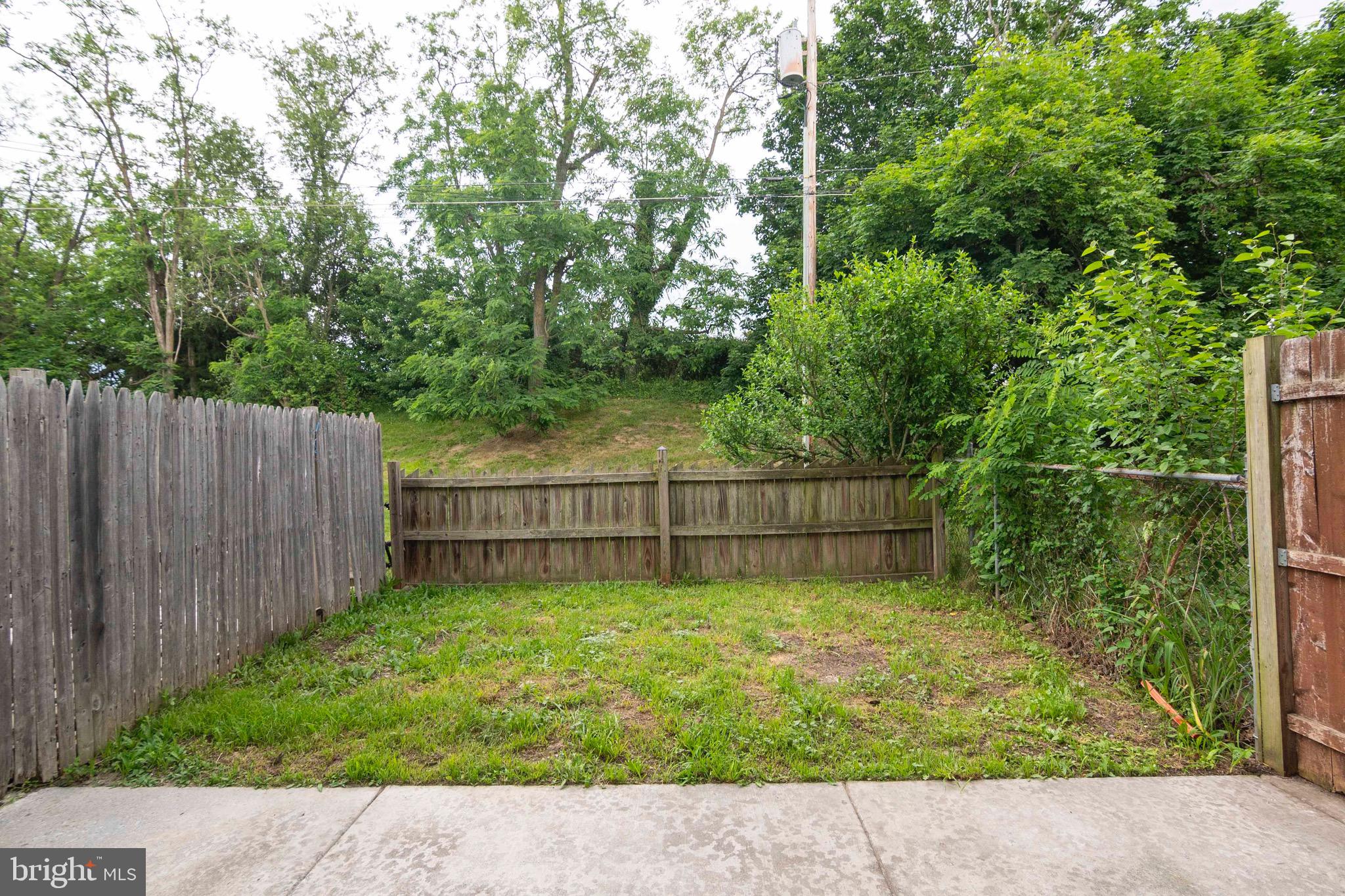 MOWERY TOWNHOUSES - Residential