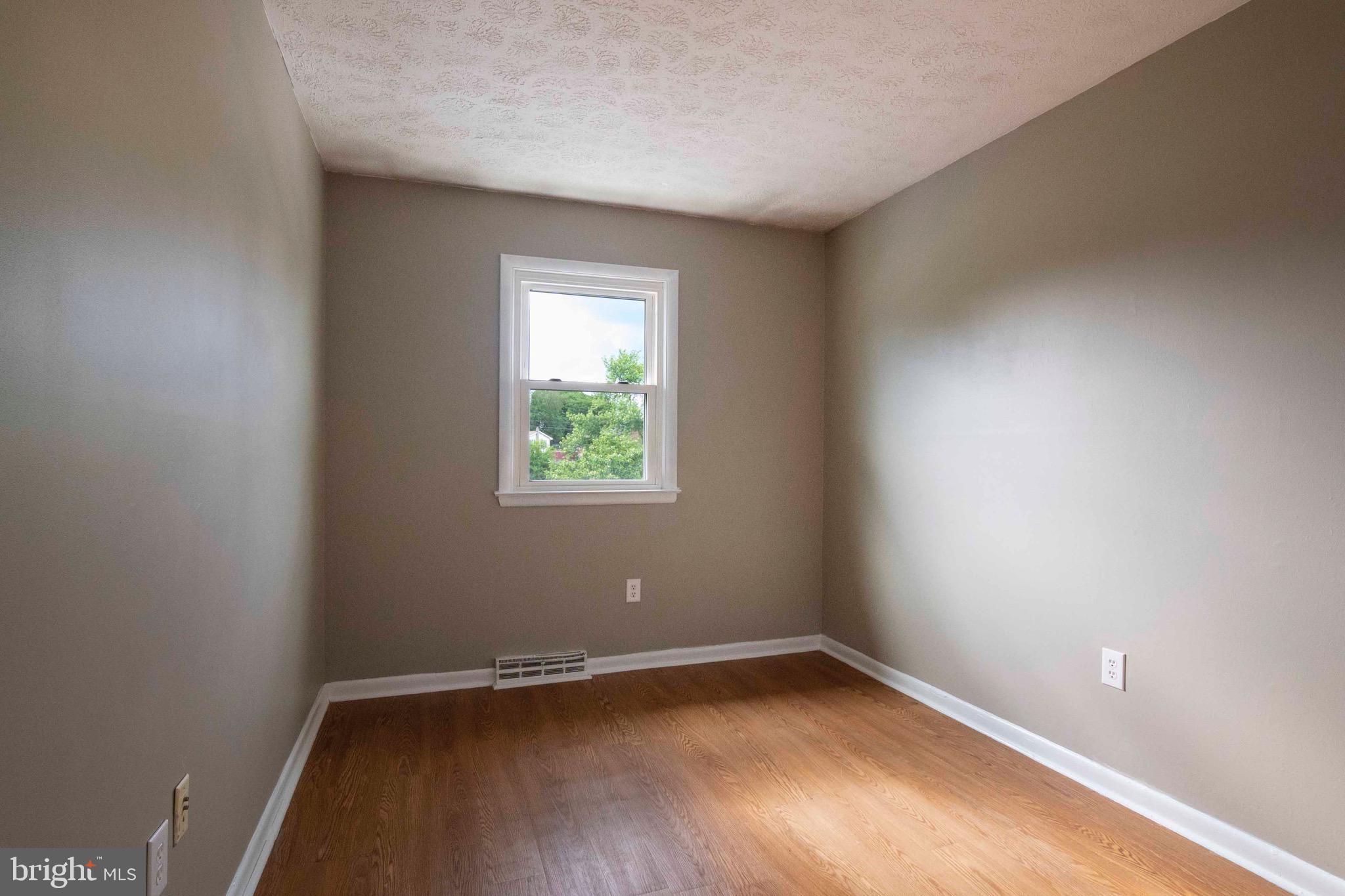 MOWERY TOWNHOUSES - Residential