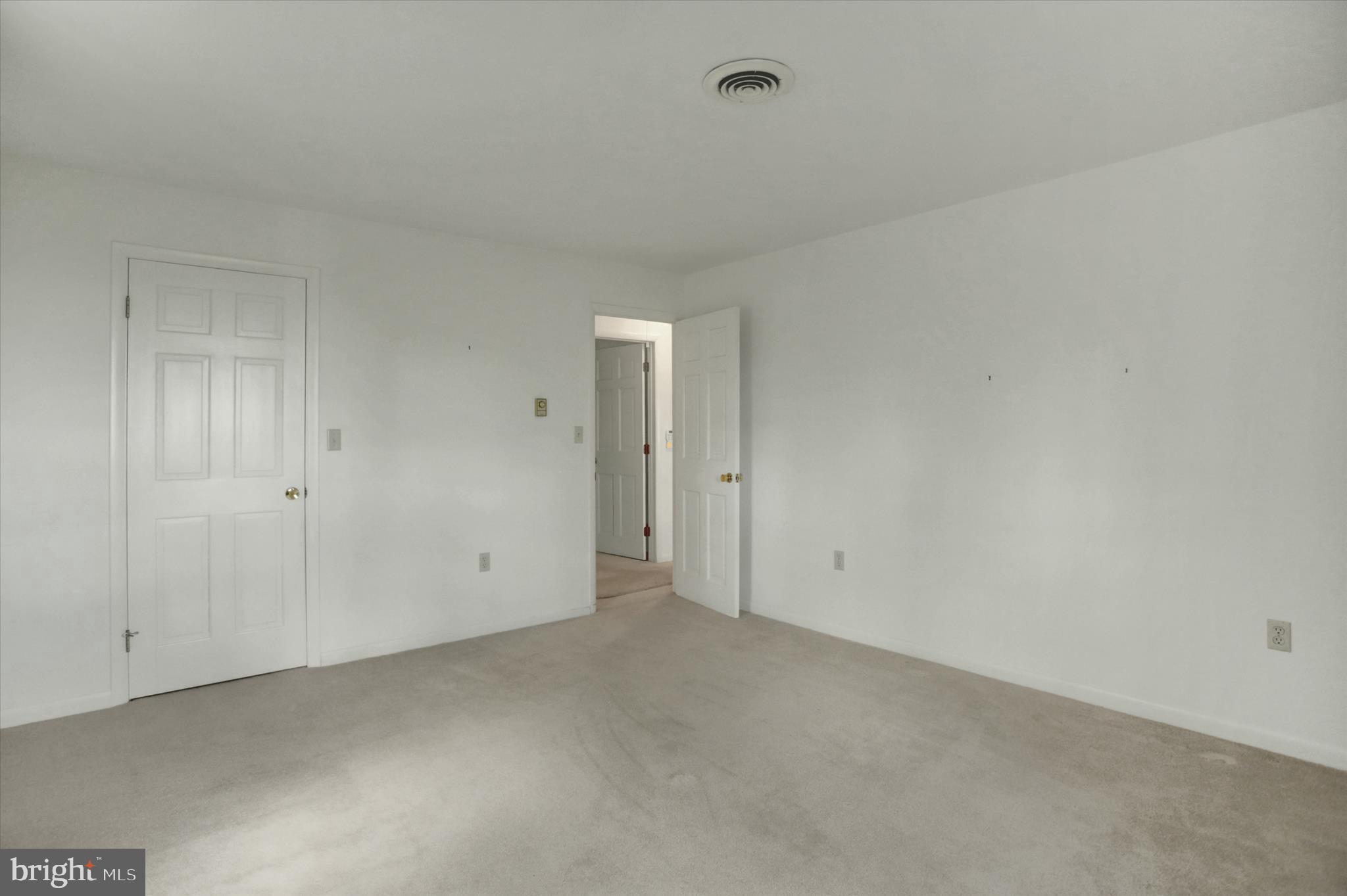 GREENE KNOLLS - Residential
