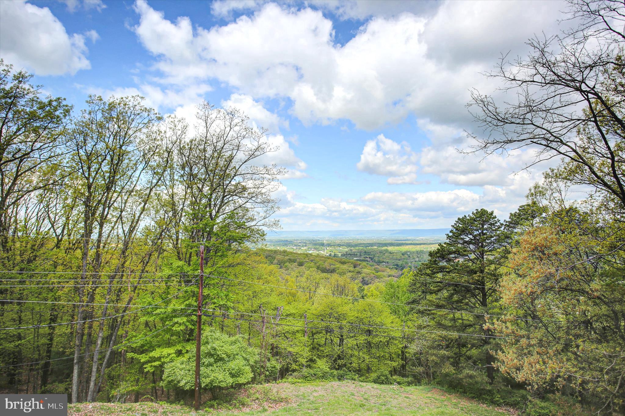 GREENE KNOLLS - Residential