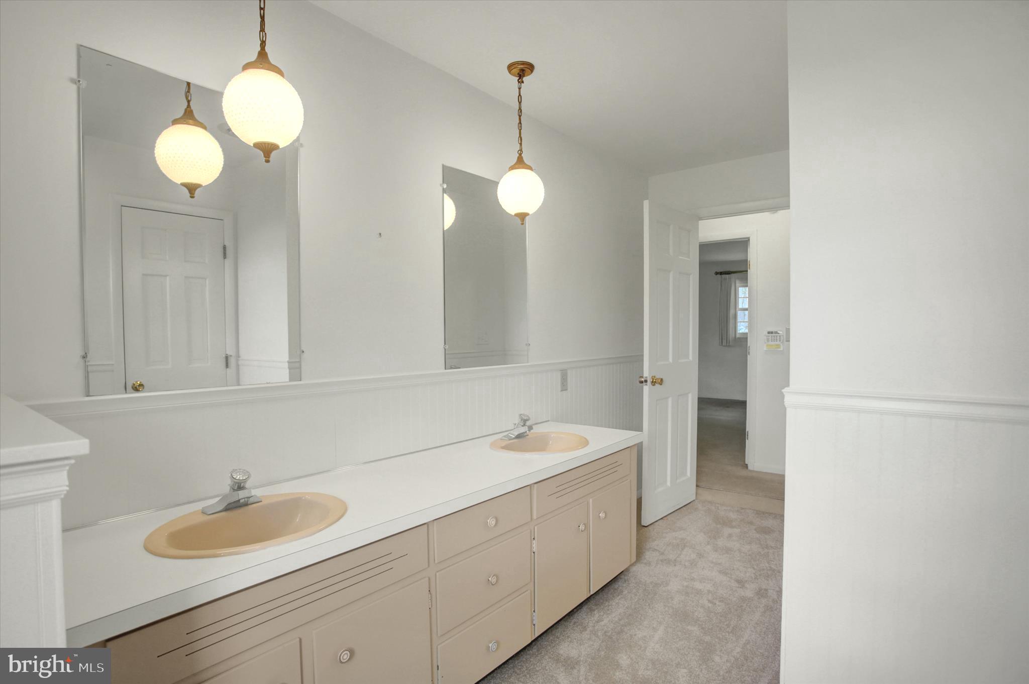 GREENE KNOLLS - Residential