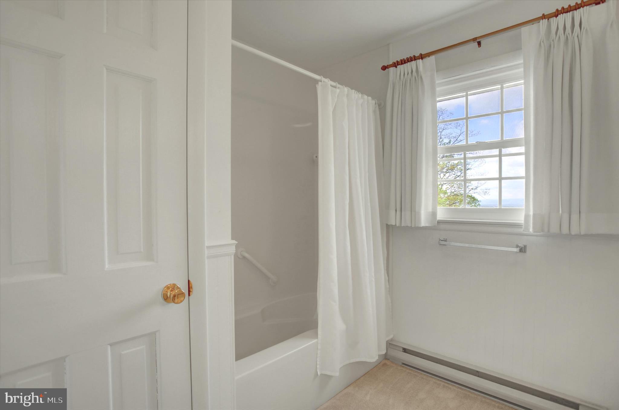 GREENE KNOLLS - Residential