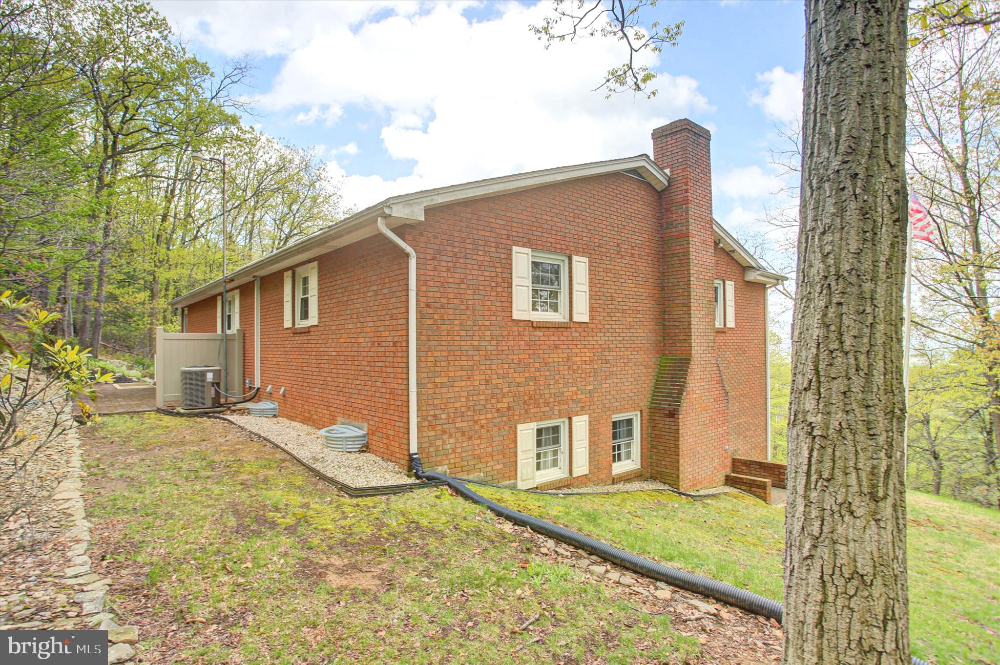 GREENE KNOLLS - Residential