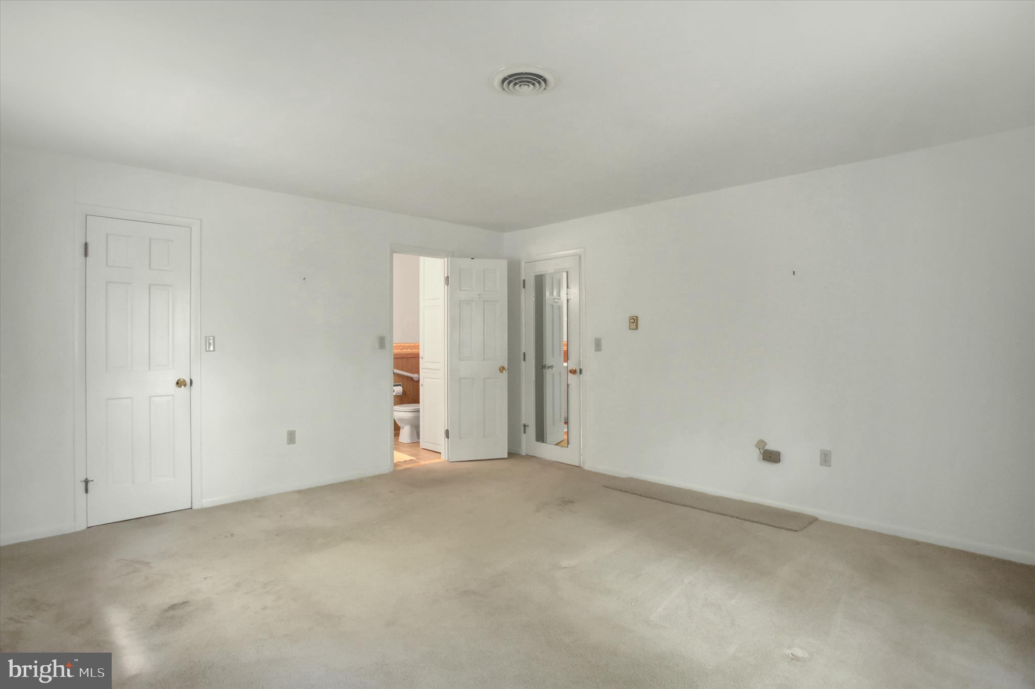 GREENE KNOLLS - Residential