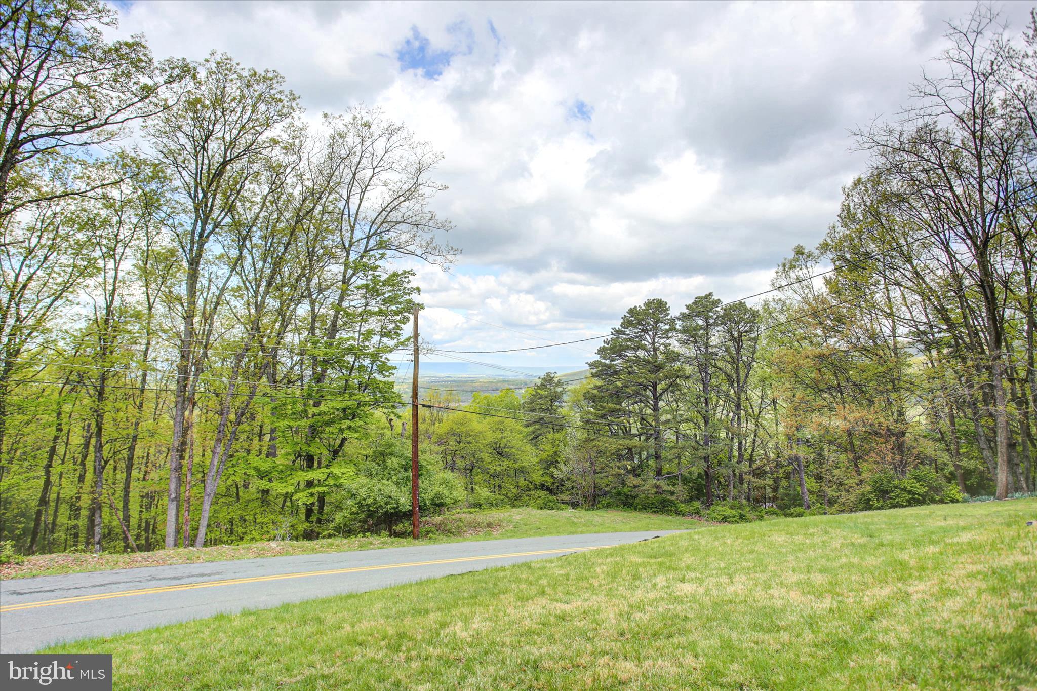 GREENE KNOLLS - Residential