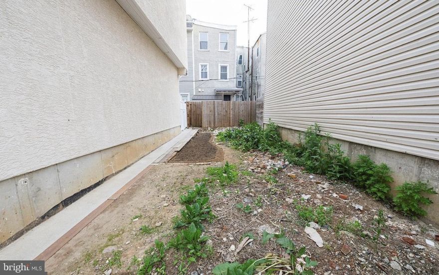 Lot for sale, Lot Width 14 x Lot Depth 43, New construction is going on all around. Build your own dream home on this lot! Bring all offers!