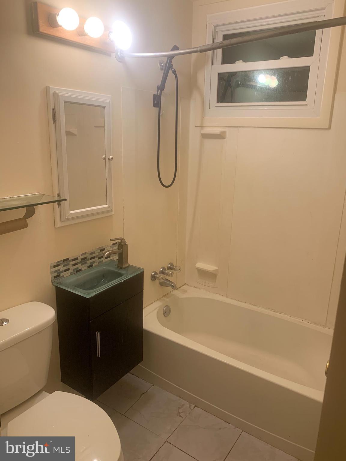 GLENARDEN WOODS - Residential