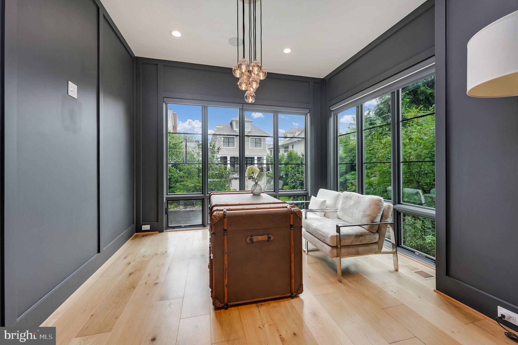 1452 BUENA VISTA AVENUE