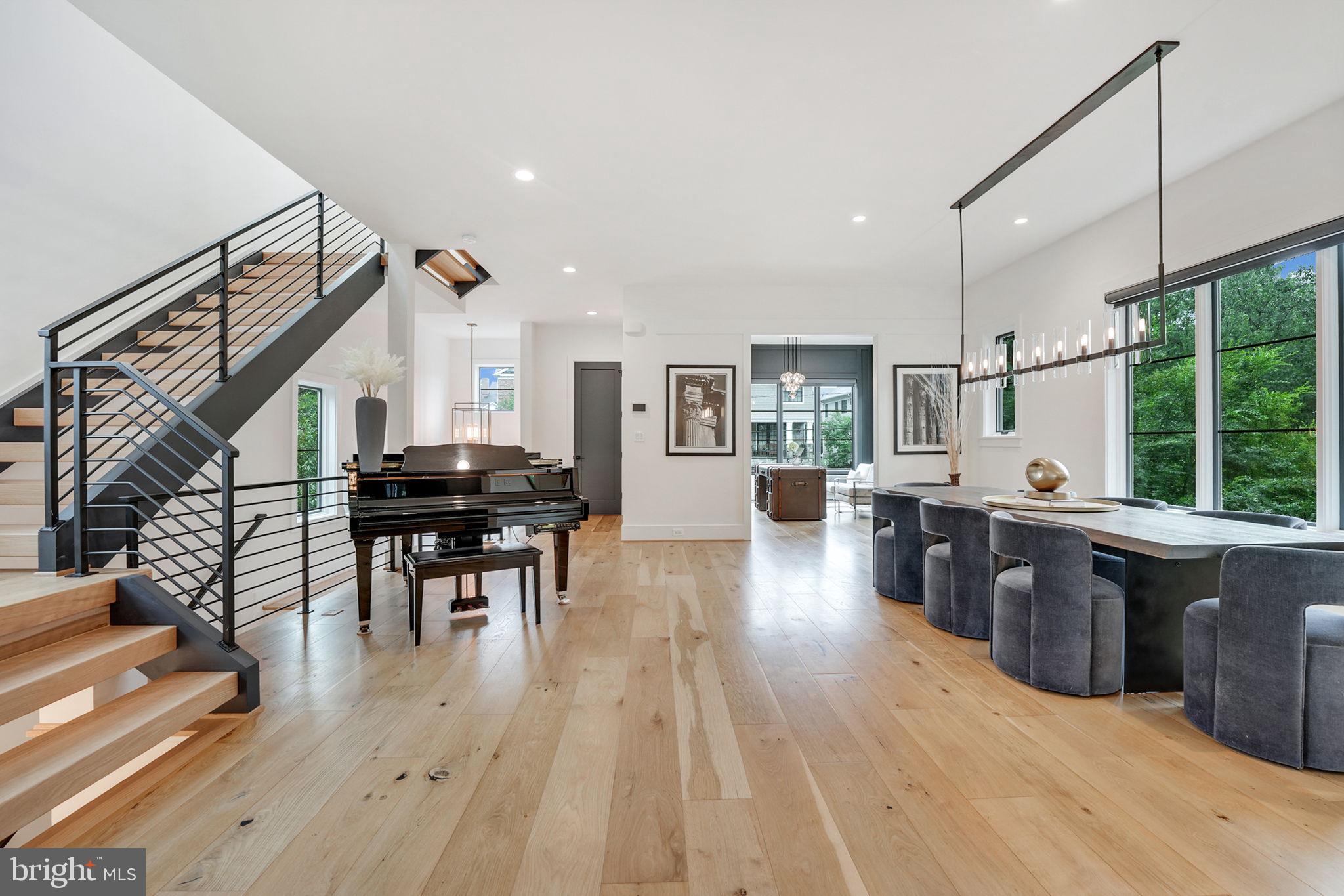 1452 BUENA VISTA AVENUE