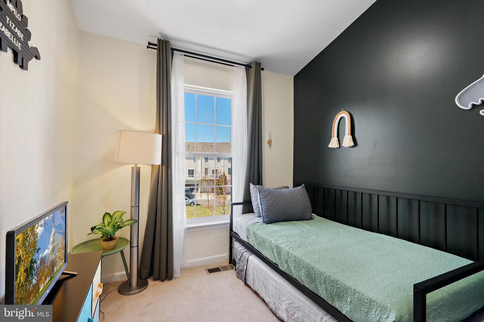 SOUTH RIDING - Residential