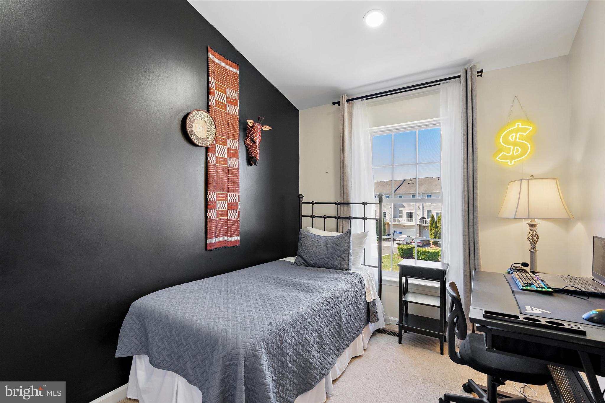 SOUTH RIDING - Residential