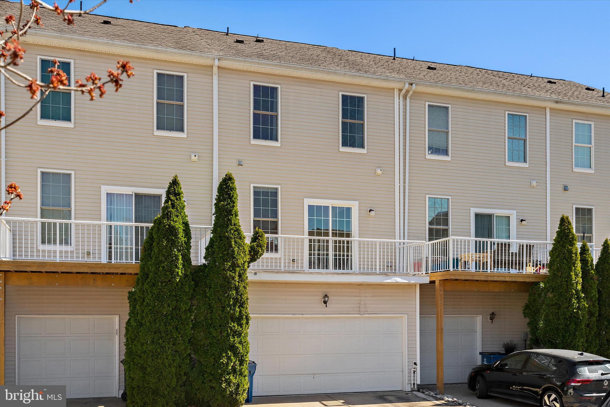 SOUTH RIDING - Residential