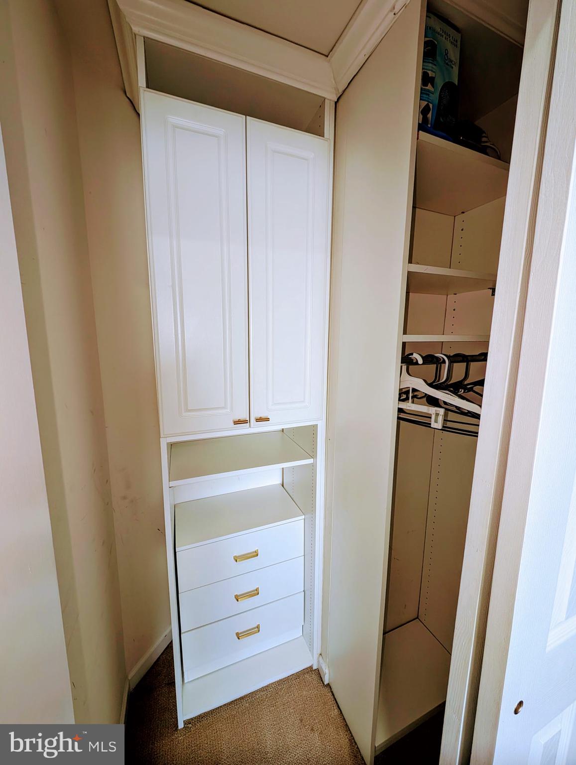 SOUTH RIDING - Residential