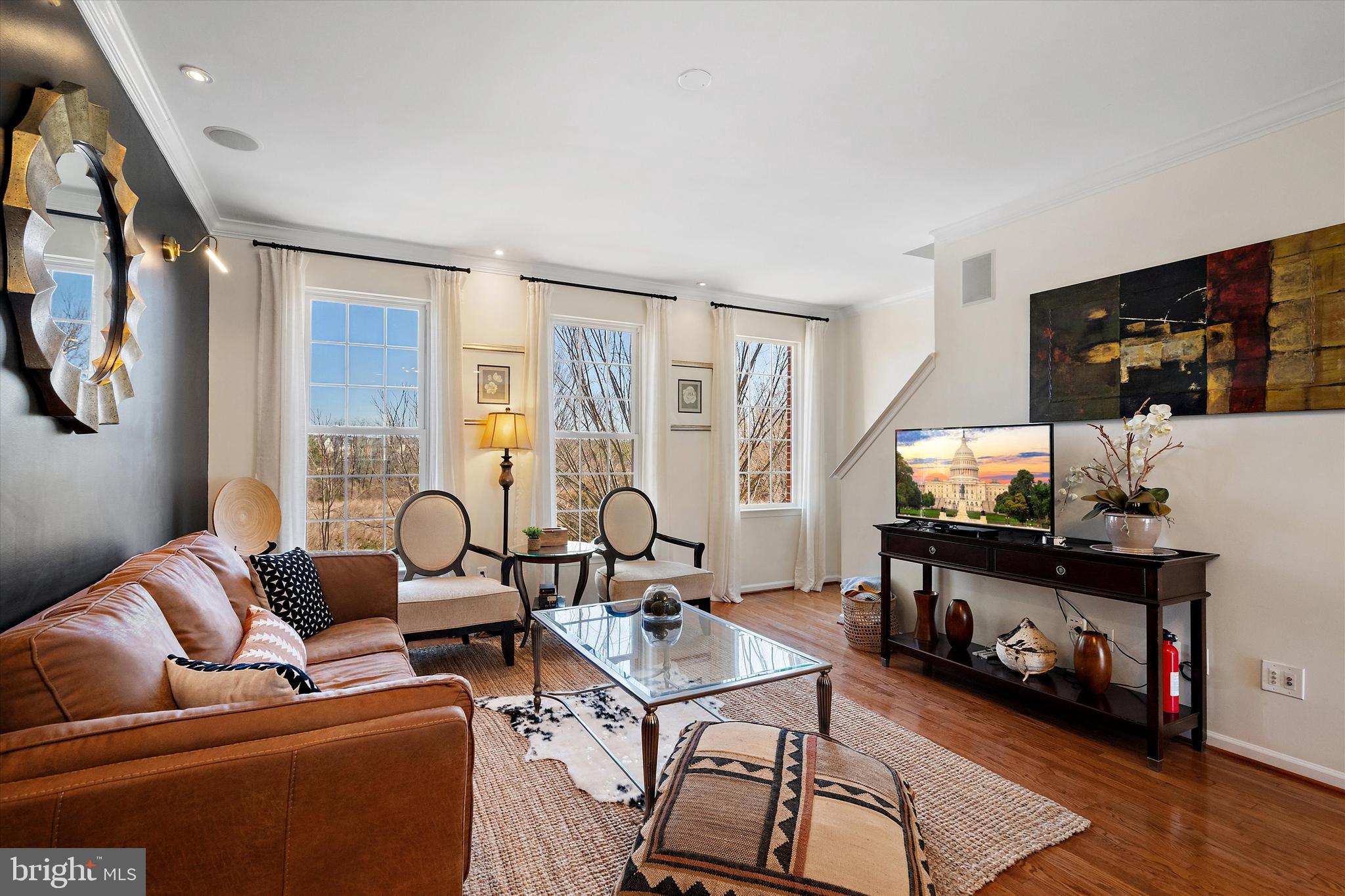 SOUTH RIDING - Residential