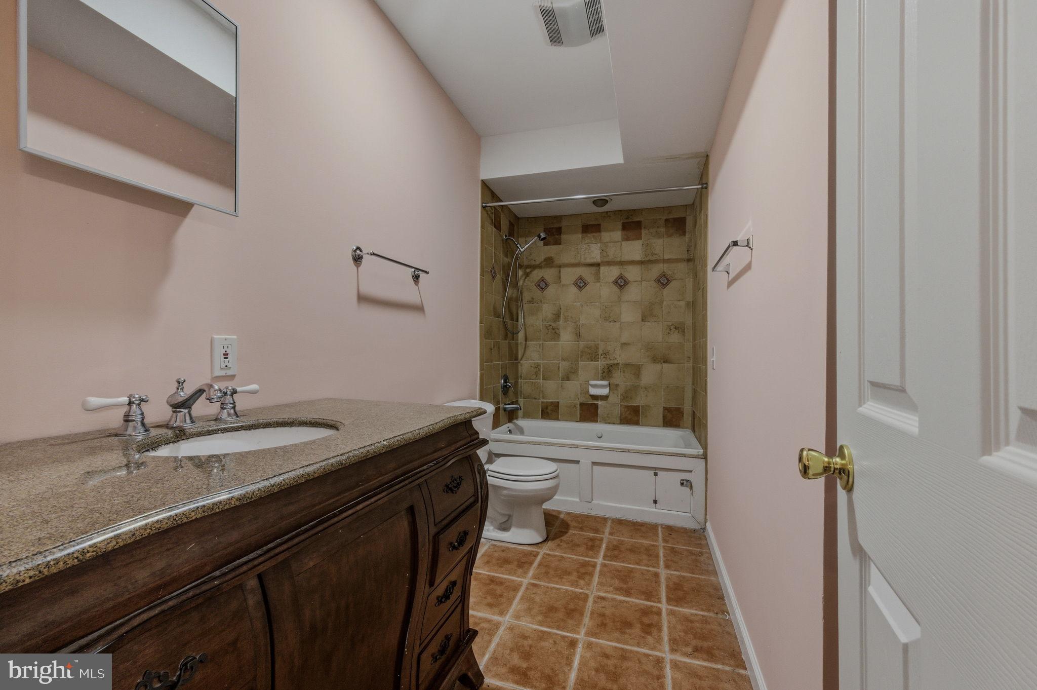 FARMINGTON - Residential