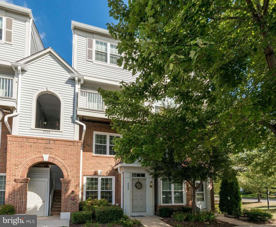 IMMACULATE 2BR, 2.5BA CONDO-T'HOME IN SYCAMORES OF VAN DORN..SPACIOUS LIV RM LEADS TO DIN AREA..KIT W/ GRANITE, WHITE APPL'S & TRAVERTINE BACKSPLASH..COZY FAM RM W/ GAS FP, BUILT-INS & W/O TO BALCONY BACKING TO TREED COMMON AREA & WALK PATH..MBR W/ LOTS OF LIGHT..LUXURY BATH W/ SEP TUB & SHOWER, DBL VANITIES + 2ND MBR..BR-LVL LAUNDRY..NEW AC/HTR SYS & LIGHTING..ACROSS FROM POOL, COMM CTR..HURRY