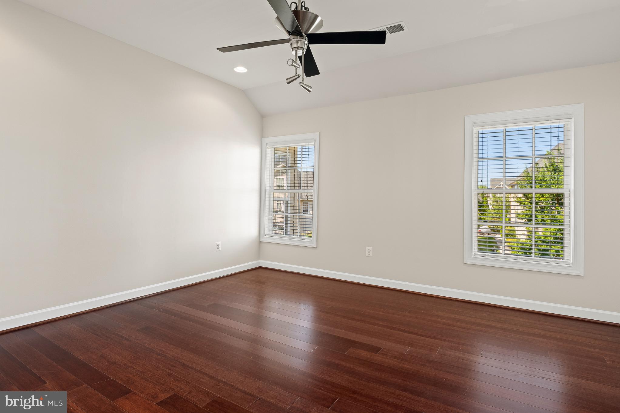 PORT POTOMAC - Residential