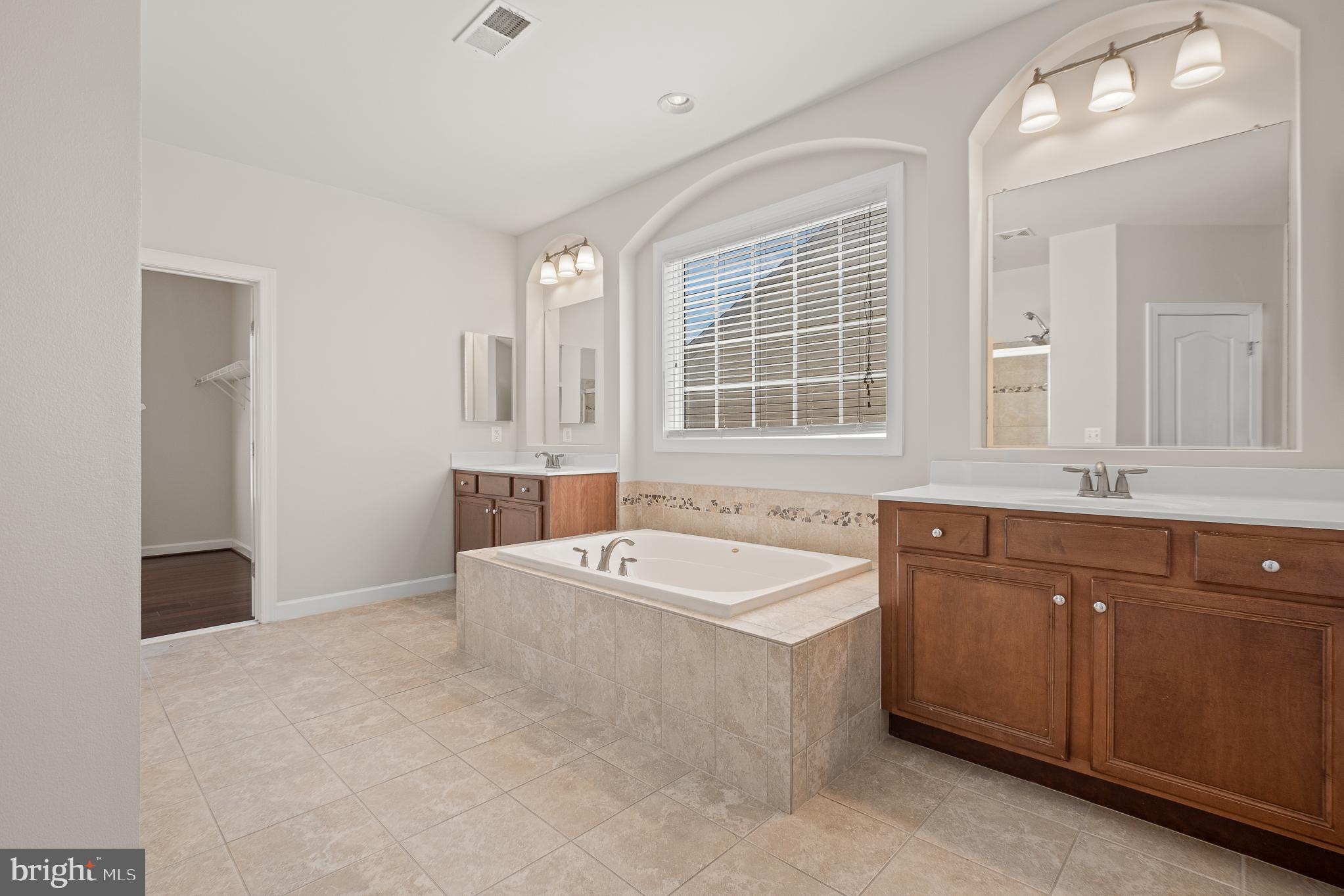 PORT POTOMAC - Residential