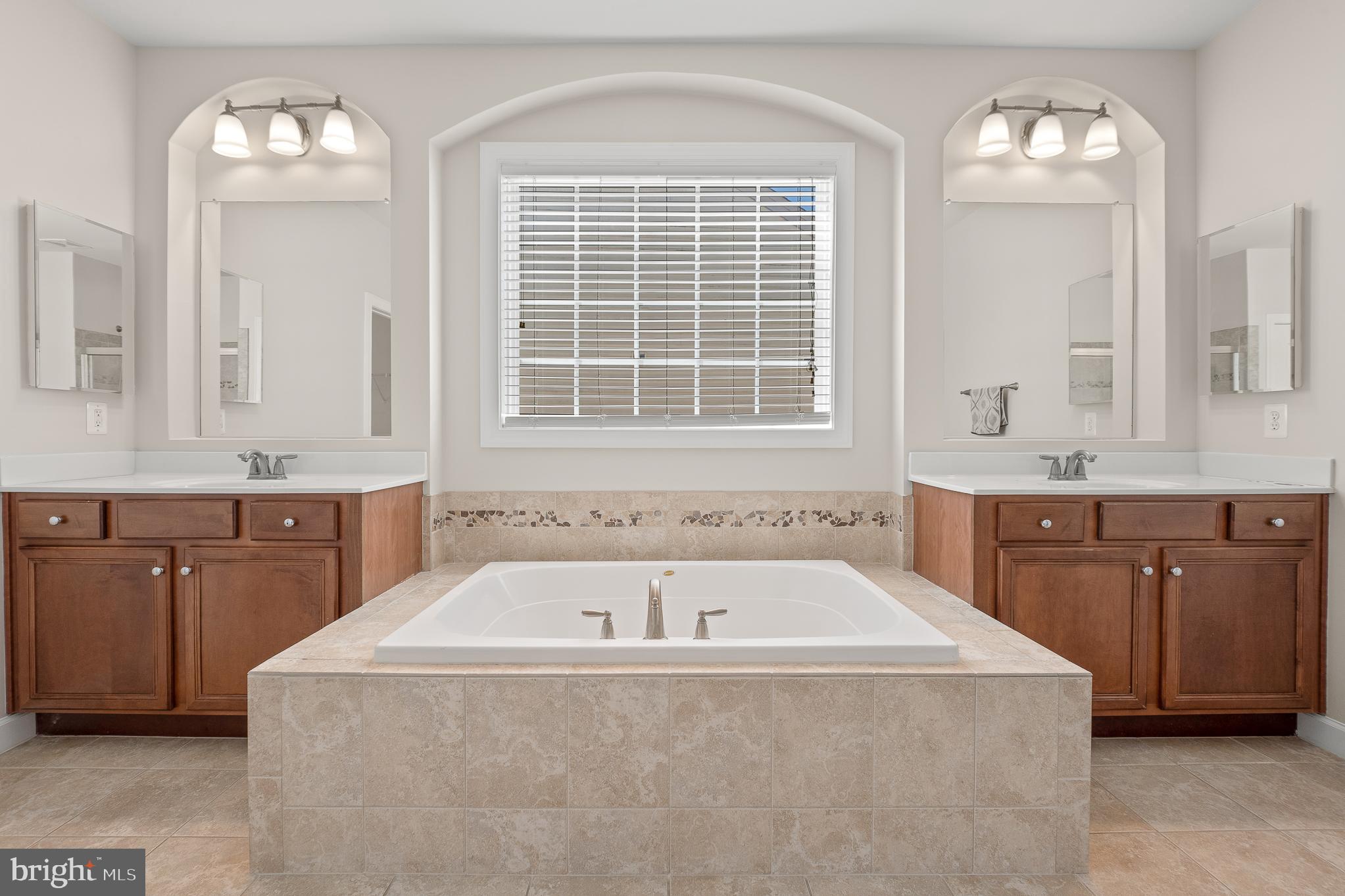 PORT POTOMAC - Residential