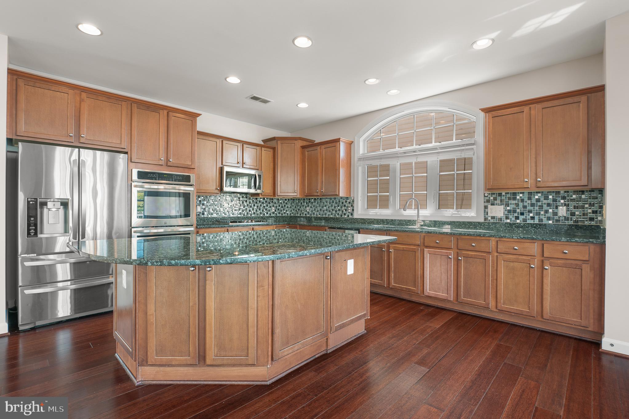 PORT POTOMAC - Residential