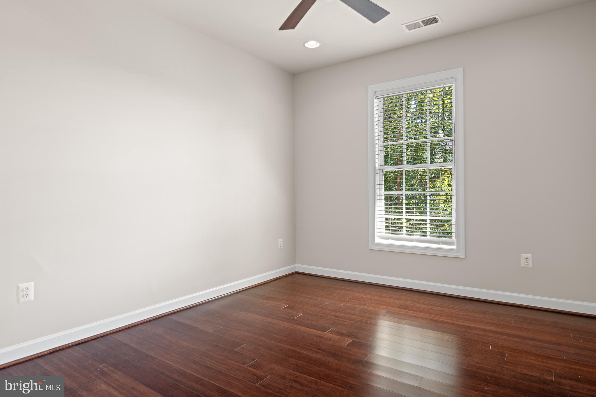 PORT POTOMAC - Residential