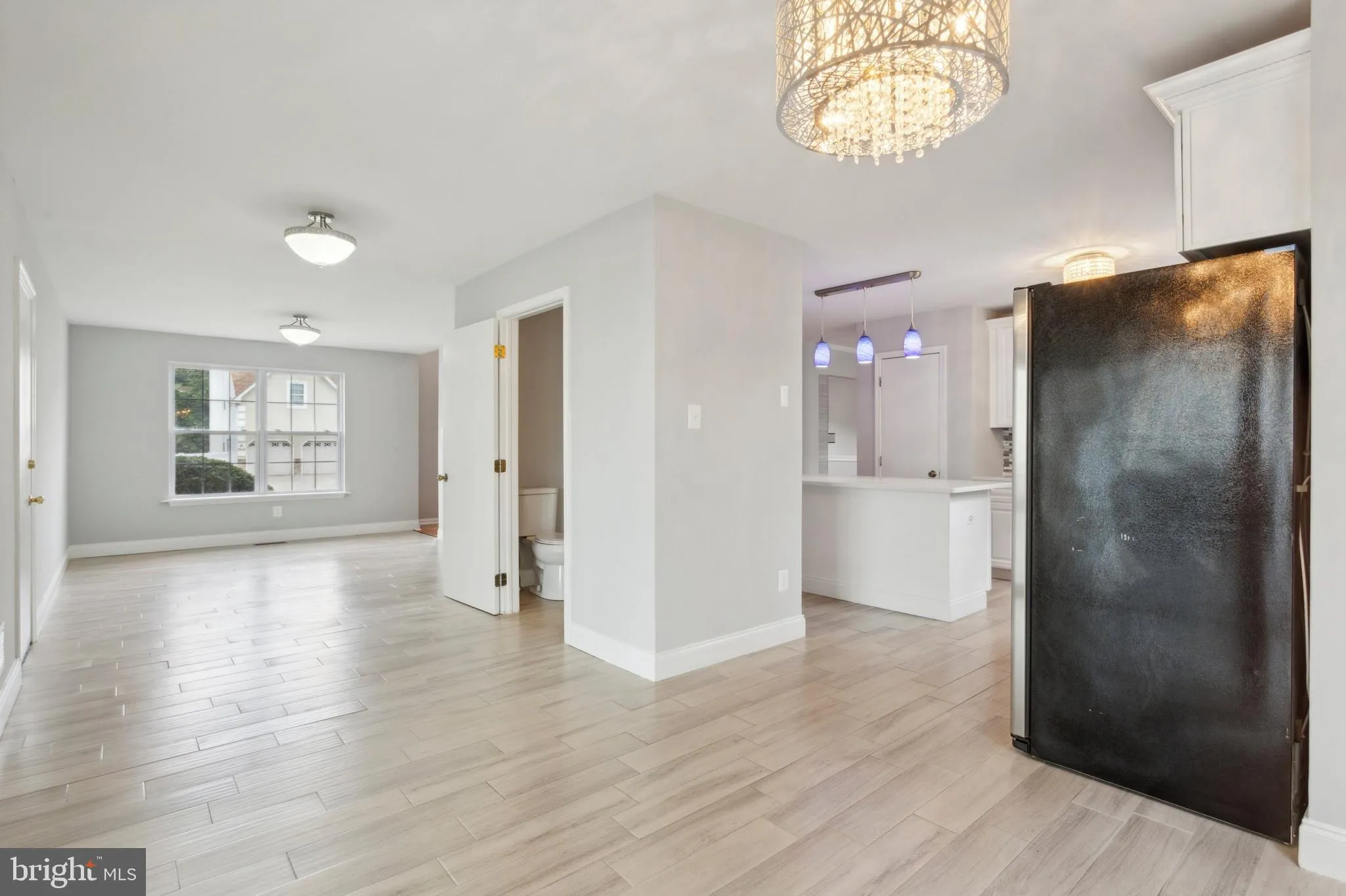 Sicklerville, New Jersey 08081, United States, 3 Bedrooms Bedrooms, ,3 BathroomsBathrooms,Residential,Pending,80231