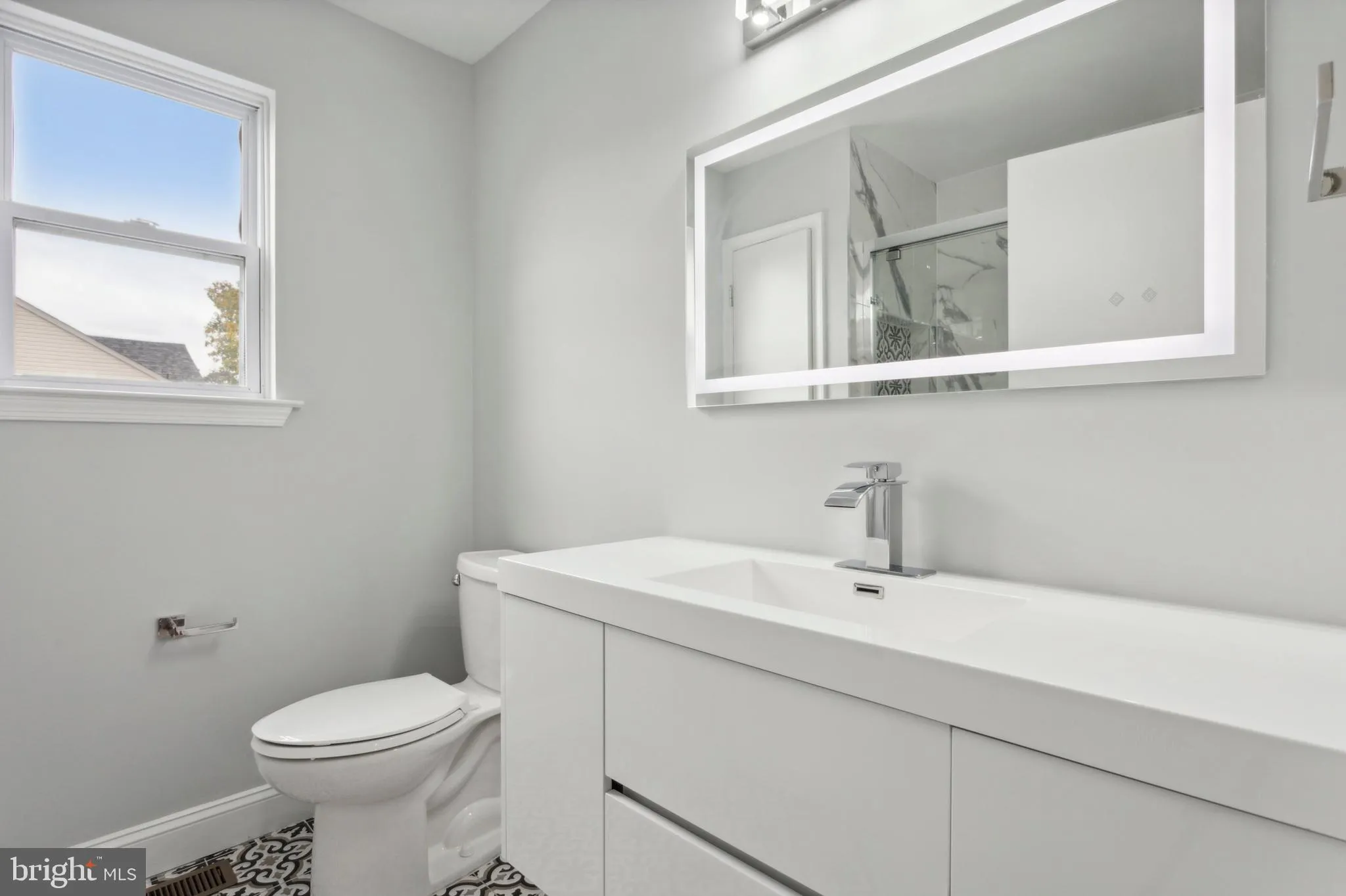 Sicklerville, New Jersey 08081, United States, 3 Bedrooms Bedrooms, ,3 BathroomsBathrooms,Residential,Pending,80231