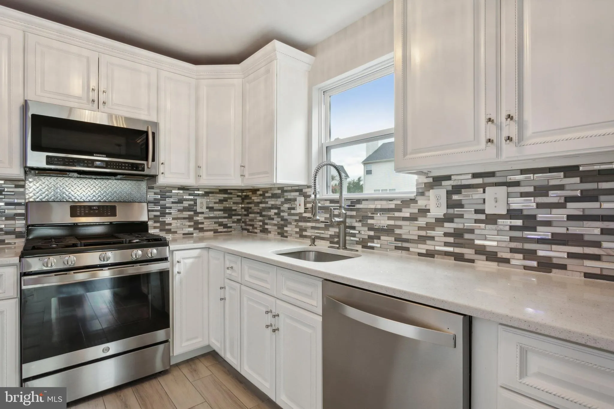 Sicklerville, New Jersey 08081, United States, 3 Bedrooms Bedrooms, ,3 BathroomsBathrooms,Residential,Pending,80231