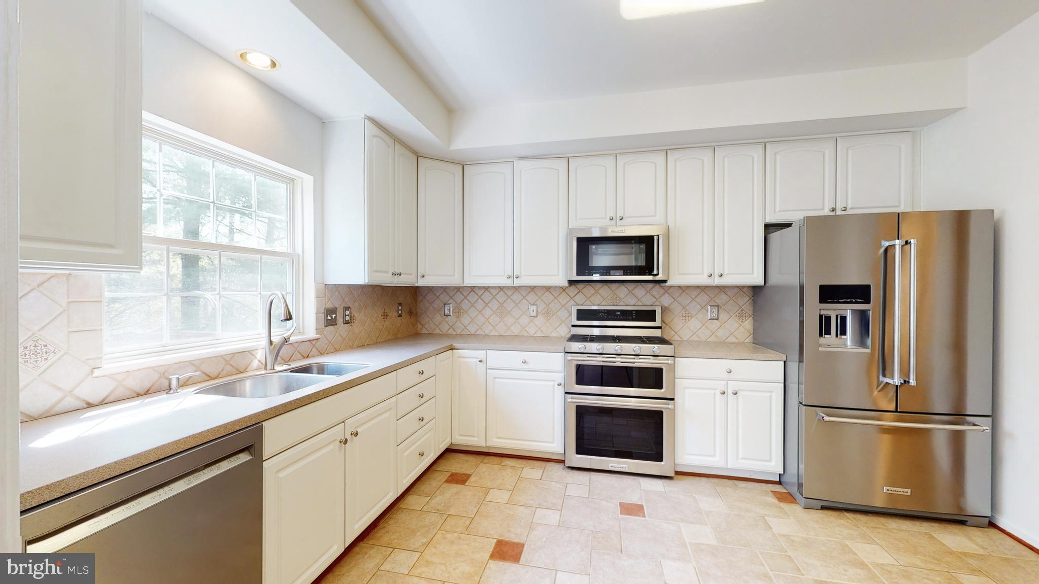 POTOMAC LAKES - Residential